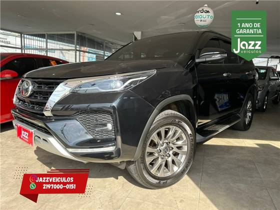 TOYOTA HILUX SW4 2.8 D-4D TURBO DIESEL SRX 7L 4X4 AUTOMÁTICO